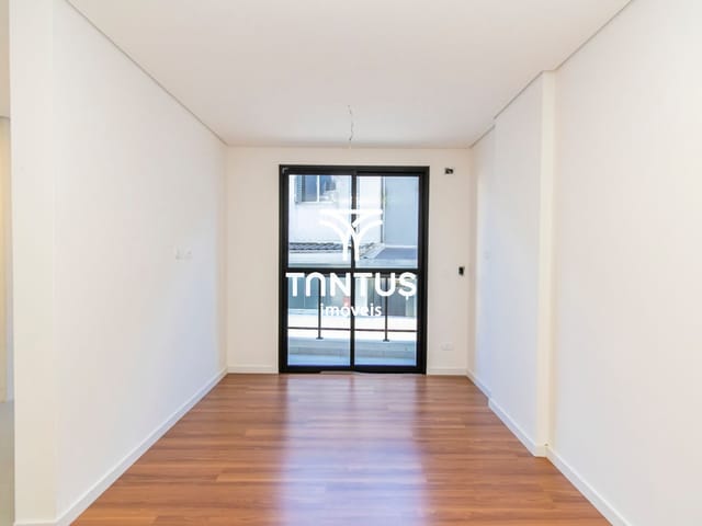 Apartamento 2 quartos e 2 banheiros, à venda, no bairro Água Verde em Curitiba