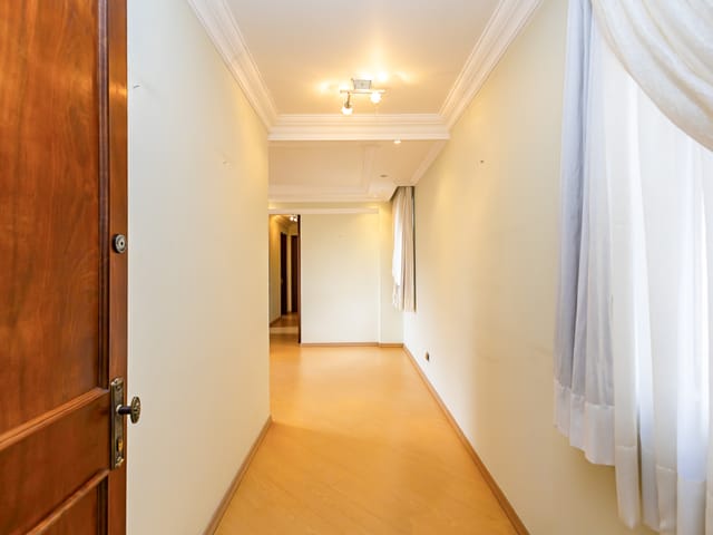 Apartamento 2 quartos e 1 banheiro, à venda, no bairro Centro em Curitiba