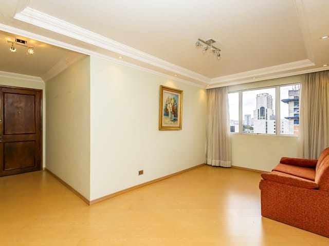 Apartamento 2 quartos e 1 banheiro, à venda, no bairro Centro em Curitiba