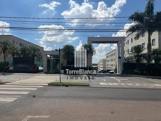 Apartamento com 45m² 2 quartos e 1 banheiro, à venda ou para alugar, no bairro Uvaranas em Ponta Grossa