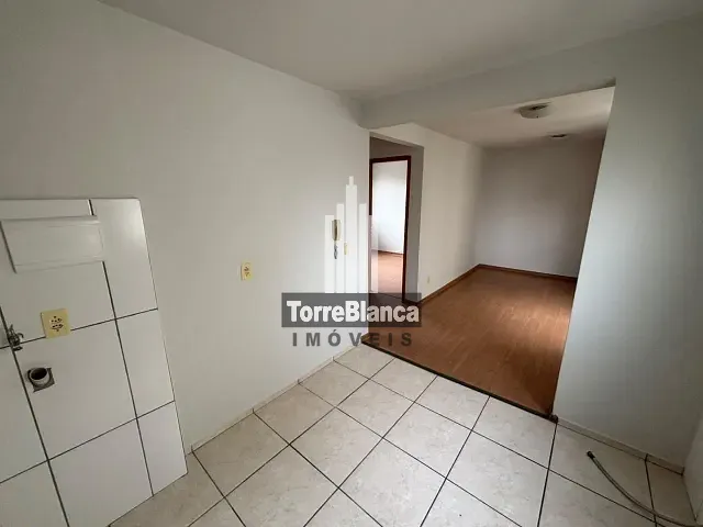 Apartamento com 45m² 2 quartos e 1 banheiro, à venda ou para alugar, no bairro Uvaranas em Ponta Grossa