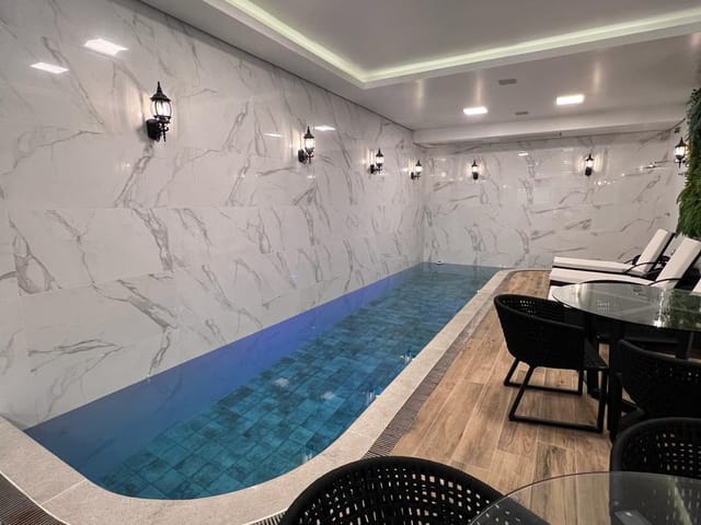 Apartamento 4 quartos e 5 banheiros, à venda, no bairro Meia Praia em Itapema