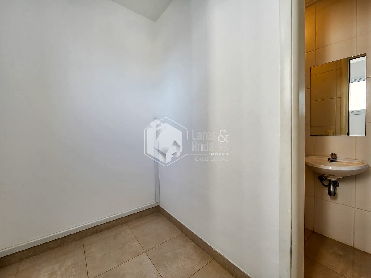 Apartamento à venda com 3 quartos, 240m² - Foto 3