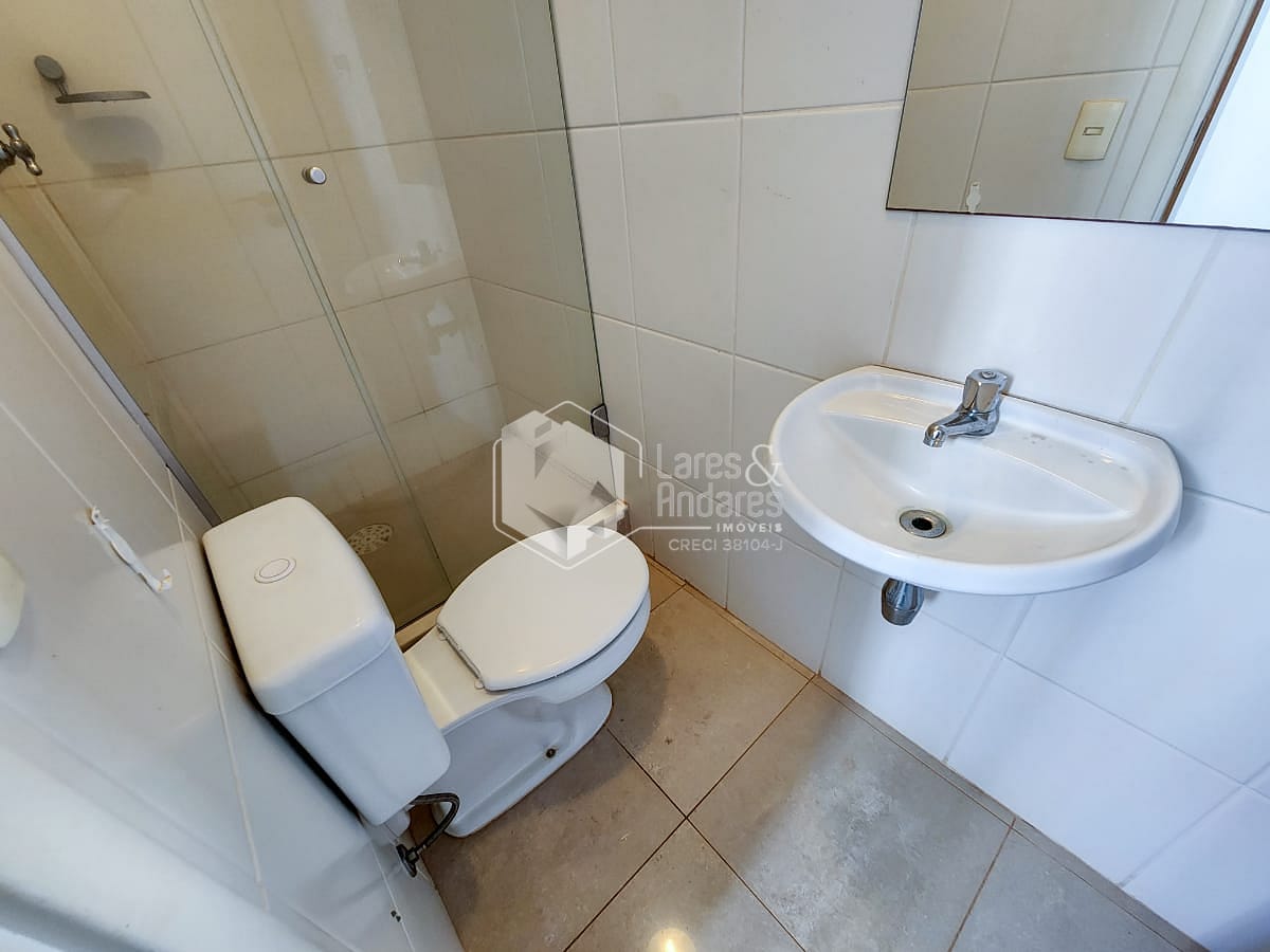 Apartamento à venda com 3 quartos, 240m² - Foto 2