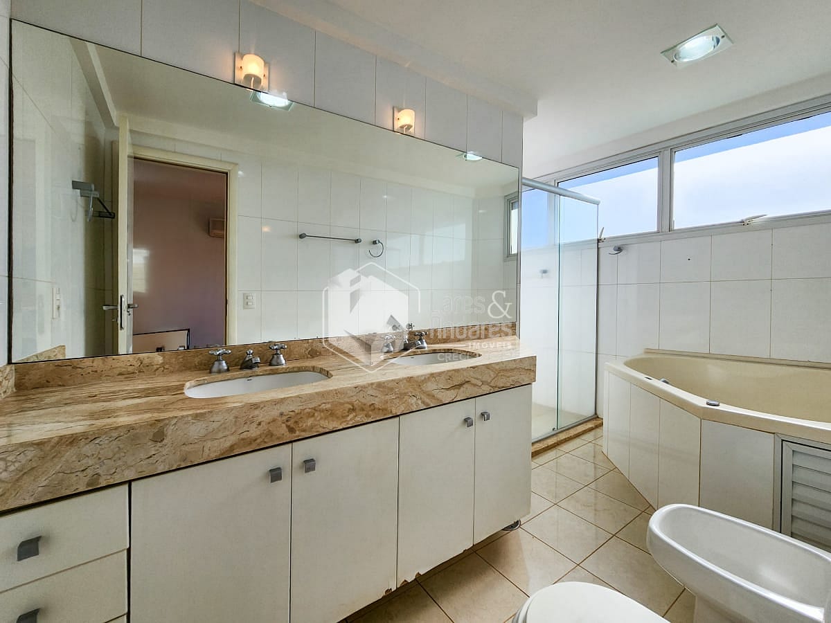 Apartamento à venda com 3 quartos, 240m² - Foto 23