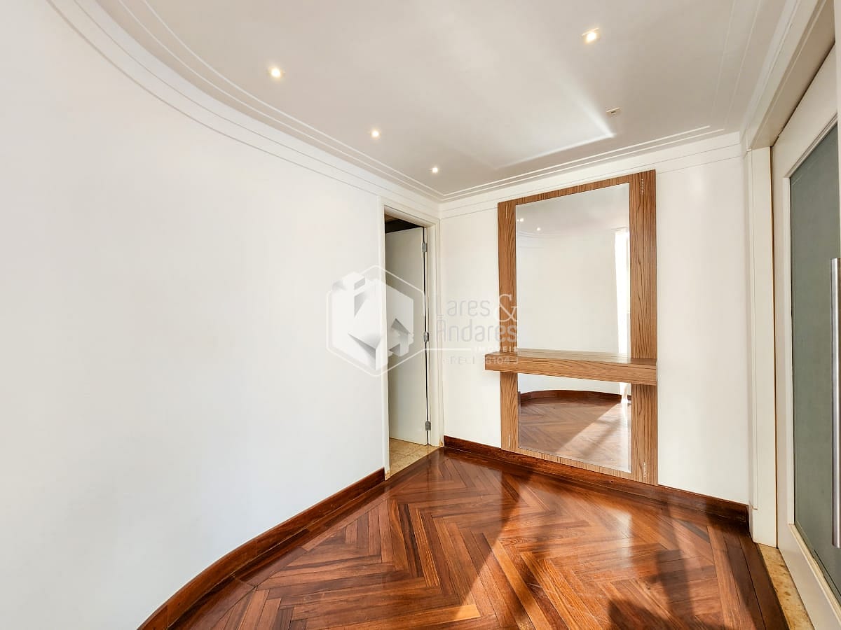 Apartamento à venda com 3 quartos, 240m² - Foto 8