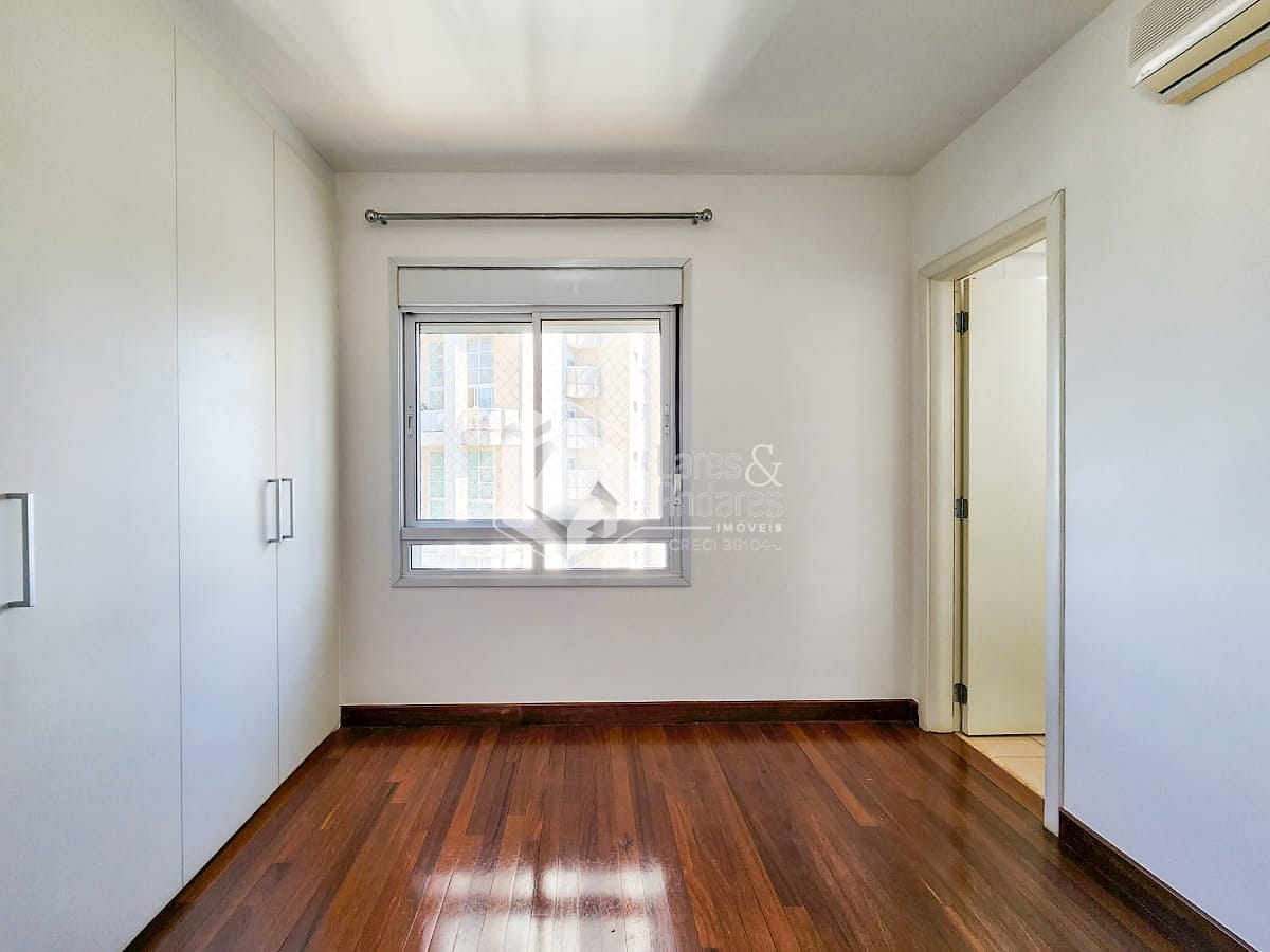 Apartamento à venda com 3 quartos, 240m² - Foto 16