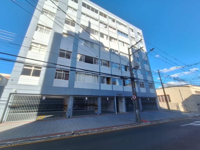 Locação - Apartamento Mobiliado, 3 quartos, 1 vaga de garagem, Ao lado da Catedral, Edifício Vila Rica, Centro