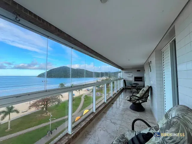 Apartamento com 110m² 3 quartos e 3 banheiros, à venda ou para alugar, no bairro Centro em Bertioga