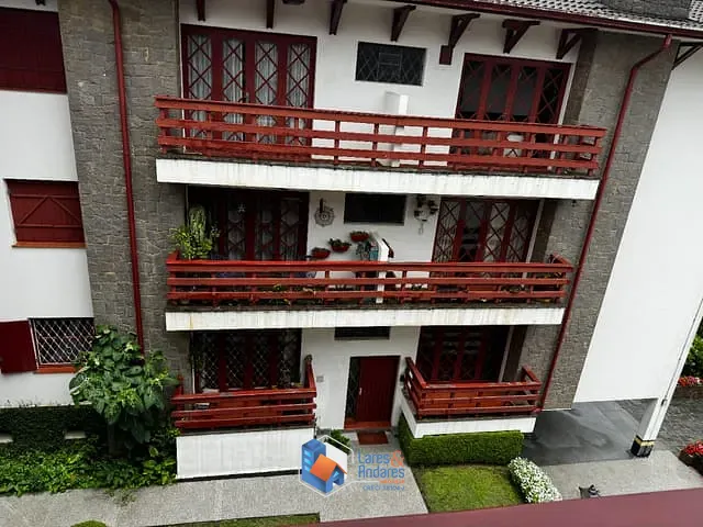 Apartamento com 89m² 3 quartos e 2 banheiros, à venda, no bairro Vila Iara em Campos Do Jordão