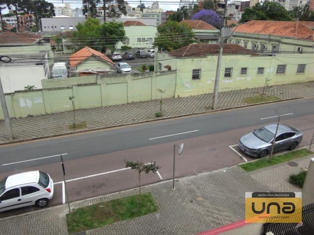 Apartamento 2 quartos e 2 banheiros, para alugar, no bairro ALTO DA XV em Curitiba