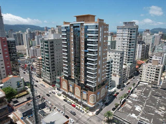Apartamento 3 quartos e 4 banheiros, à venda, no bairro Meia Praia em Itapema