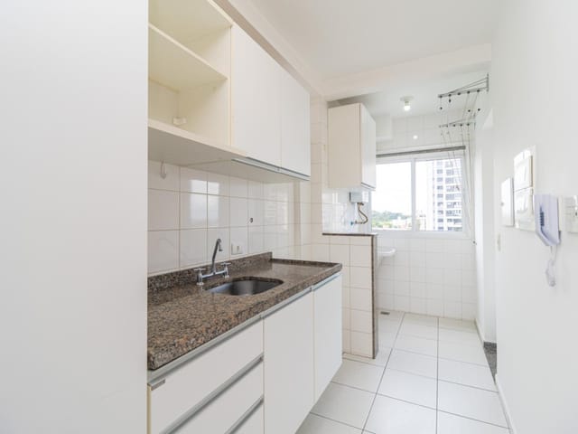 Apartamento 3 quartos e 2 banheiros, para alugar, no bairro Ecoville em Curitiba