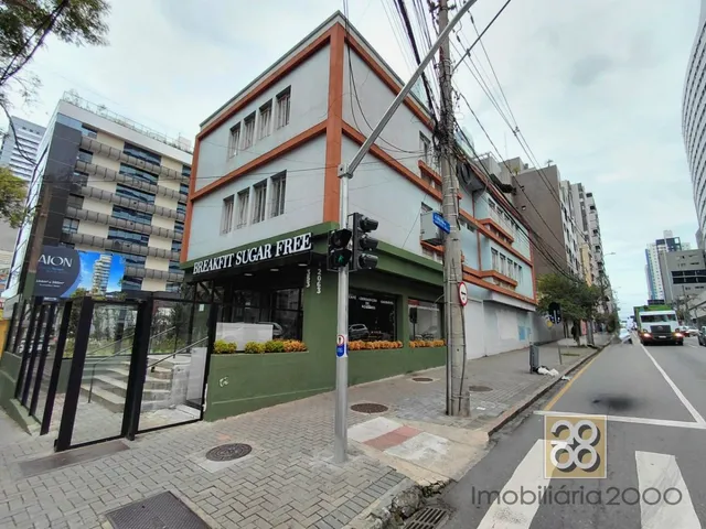 Apartamento 2 quartos e 1 banheiro, para alugar, no bairro Centro em Curitiba
