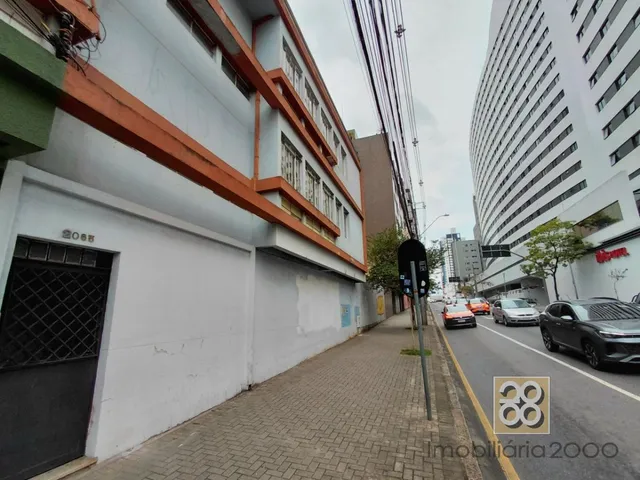 Apartamento 2 quartos e 1 banheiro, para alugar, no bairro Centro em Curitiba