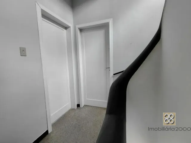 Apartamento 2 quartos e 1 banheiro, para alugar, no bairro Centro em Curitiba
