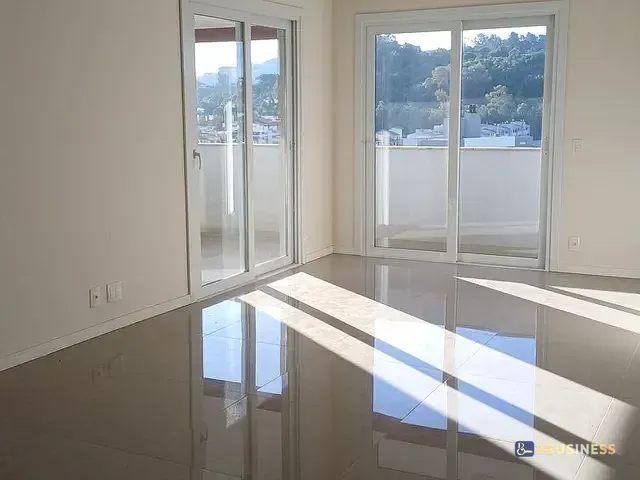 Apartamento 3 quartos e 2 banheiros, à venda, no bairro Santa Catarina em Caxias do Sul