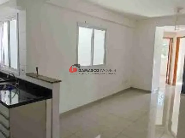 Apartamento 2 quartos e 2 banheiros, para alugar, no bairro Vila Assunção em Santo André