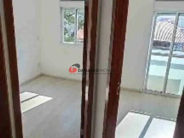Apartamento 2 quartos e 2 banheiros, para alugar, no bairro Vila Assunção em Santo André