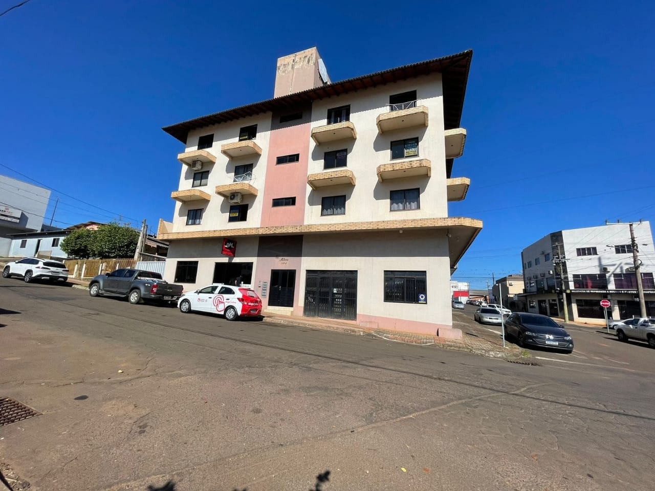 Apartamento para alugar com 3 dormitórios, 1 banheiro e 108m² de área privativa no bairro Líder