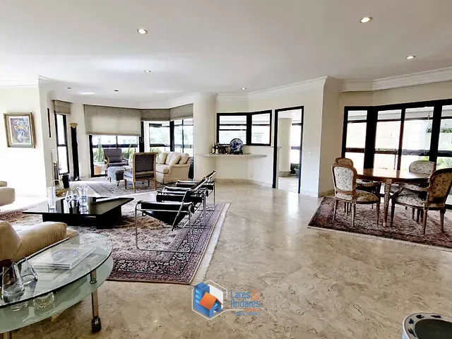 Apartamento com 380m² 4 quartos e 7 banheiros, à venda, no bairro Jardim Vitória Régia em São Paulo