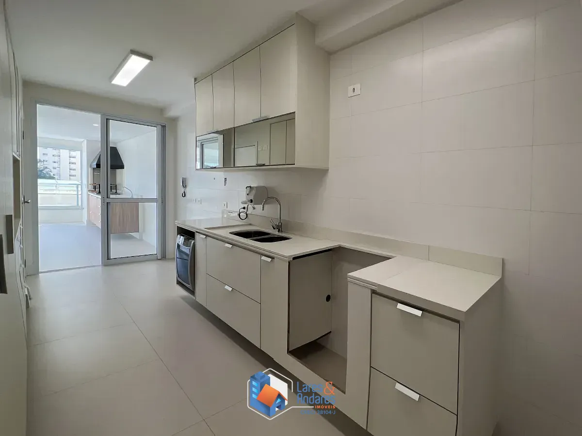 Apartamento, 4 quartos, 189 m² - Foto 2