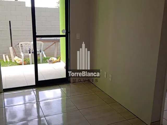Apartamento 2 quartos e 1 banheiro, à venda, no bairro Uvaranas em Ponta Grossa