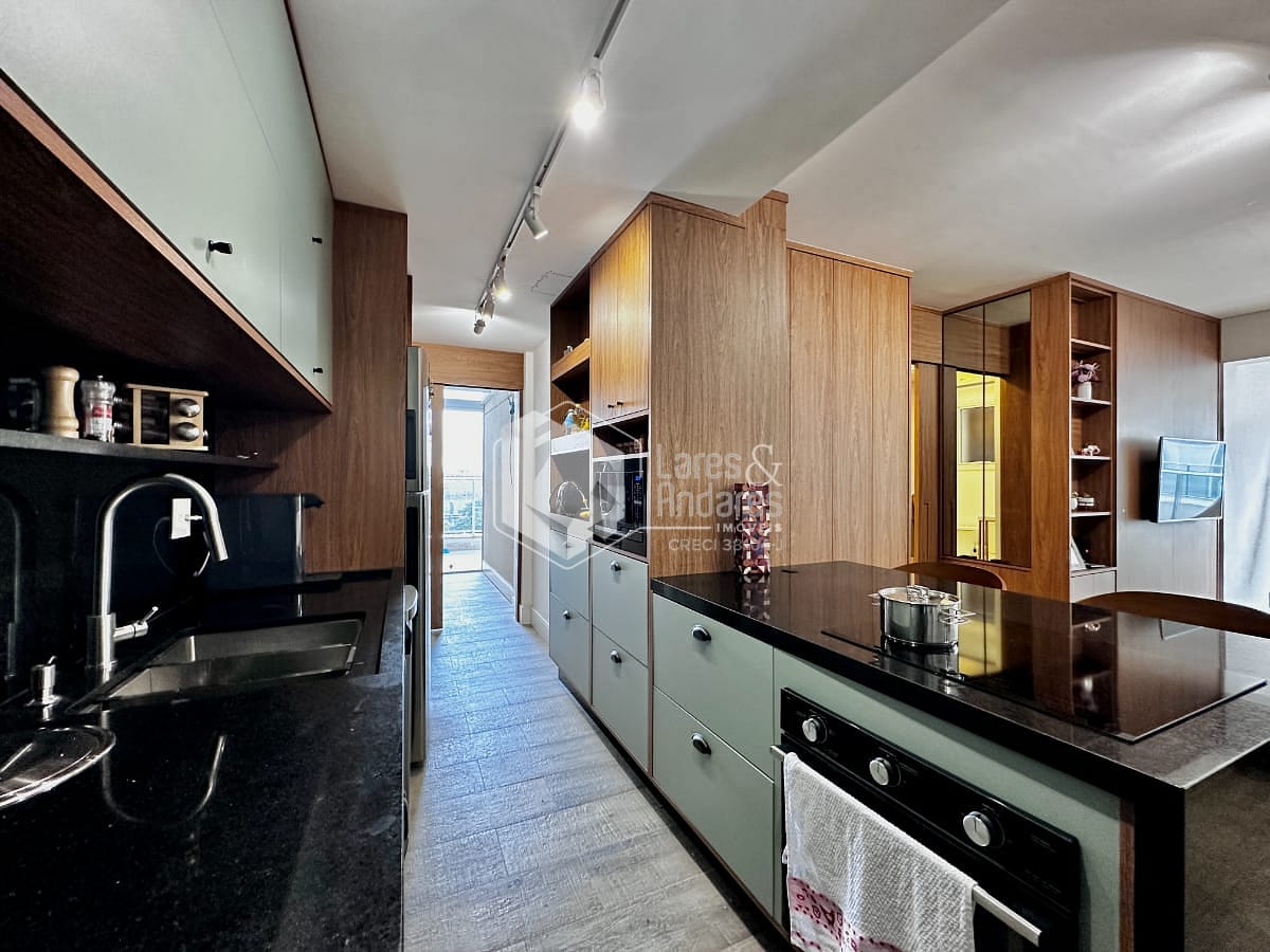 Apartamento à venda com 2 quartos, 105m² - Foto 1
