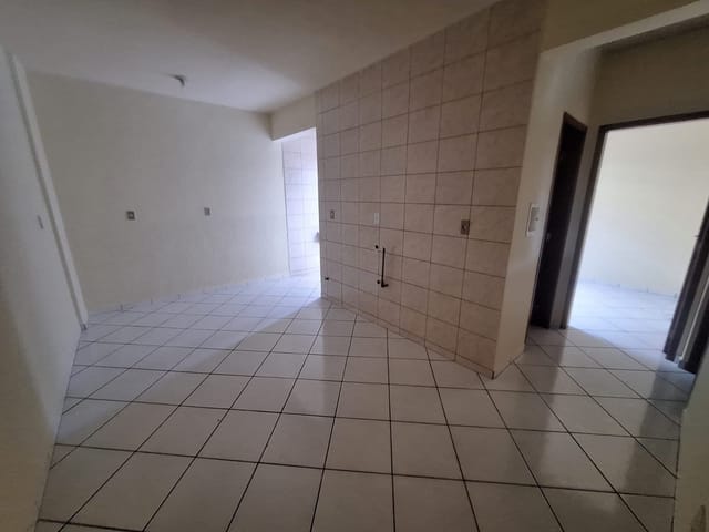 Locação - Apartamento com 2 quartos, 1 vaga de garagem, Edifício Estivalletti - Centro, Ponta Grossa.