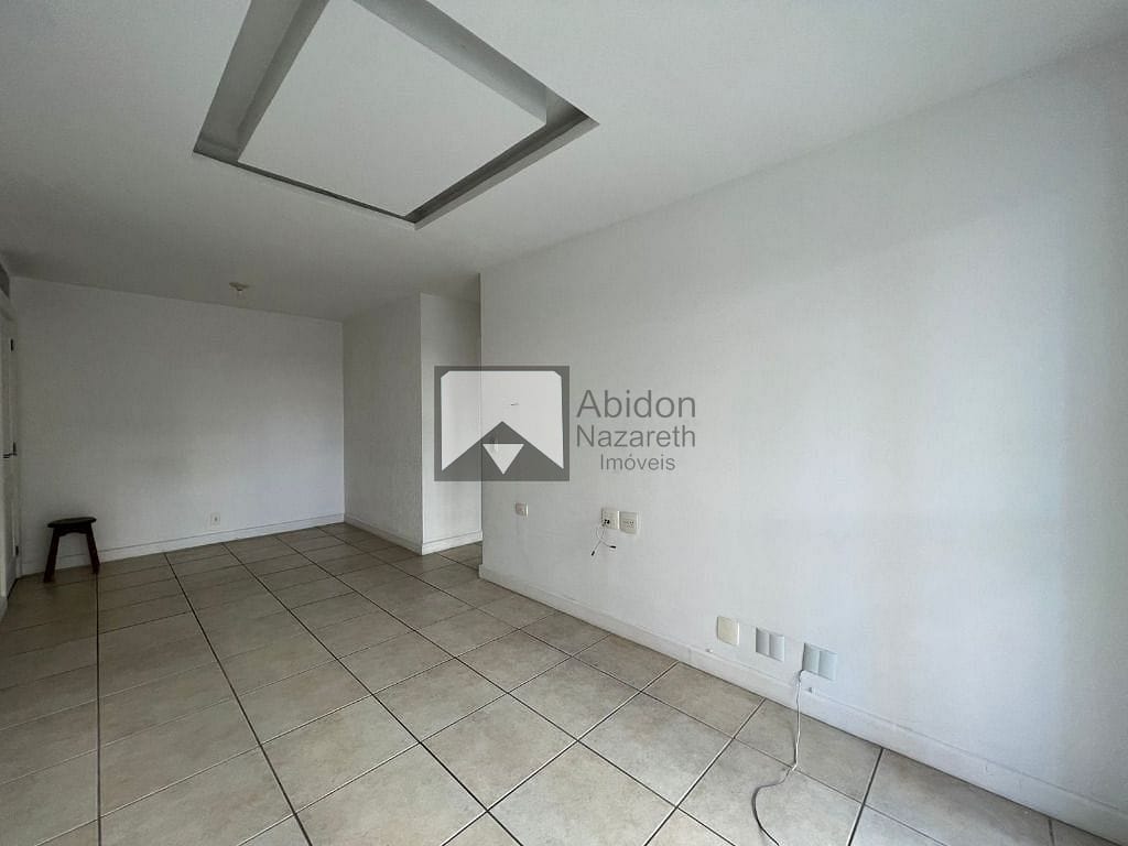 Apartamento à venda com 2 quartos, 80m² - Foto 4