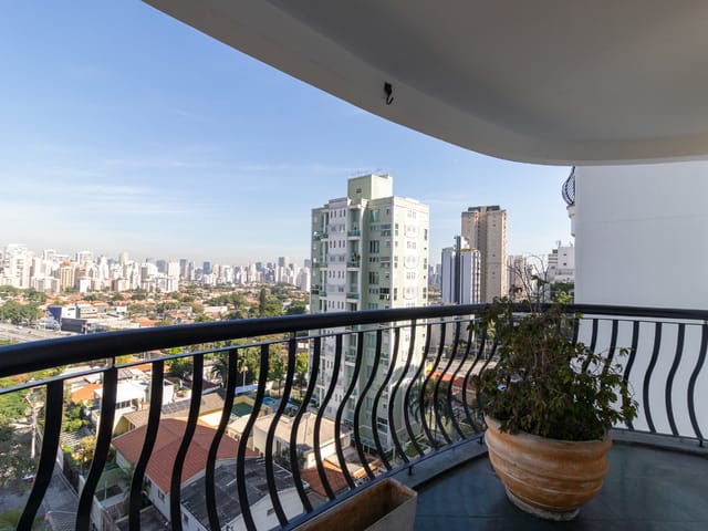 Foto do Apartamento - Apartamento tipo para venda em Indianópolis com 3 quartos, sendo 1 suíte, 106m² | Lares e Andares Imóveis