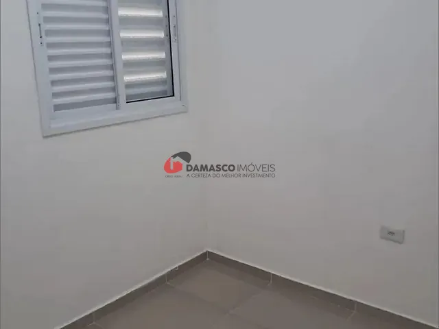Apartamento 2 quartos e 1 banheiro, à venda, no bairro Vila Guaraciaba em Santo André