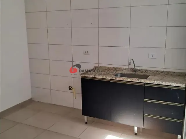 Apartamento 2 quartos e 1 banheiro, à venda, no bairro Vila Guaraciaba em Santo André