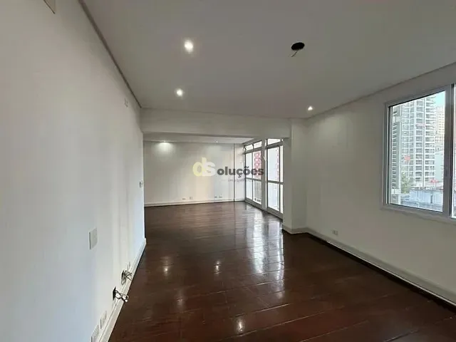 Apartamento 3 quartos e 2 banheiros, à venda, no bairro Cerqueira César em São Paulo