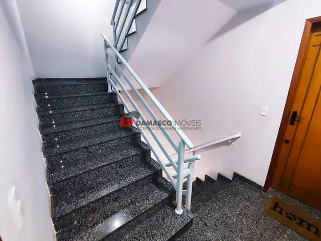 Apartamento 2 quartos e 2 banheiros, à venda, no bairro Vila Aquilino em Santo André