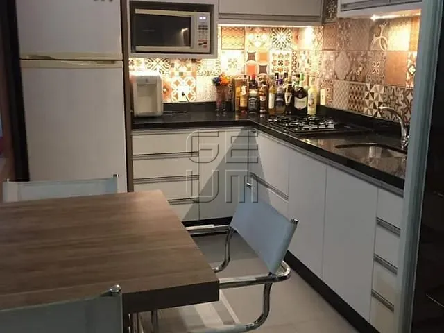 Apartamento com 79m² 2 quartos e 1 banheiro, à venda, no bairro Monte Alegre em Camboriú