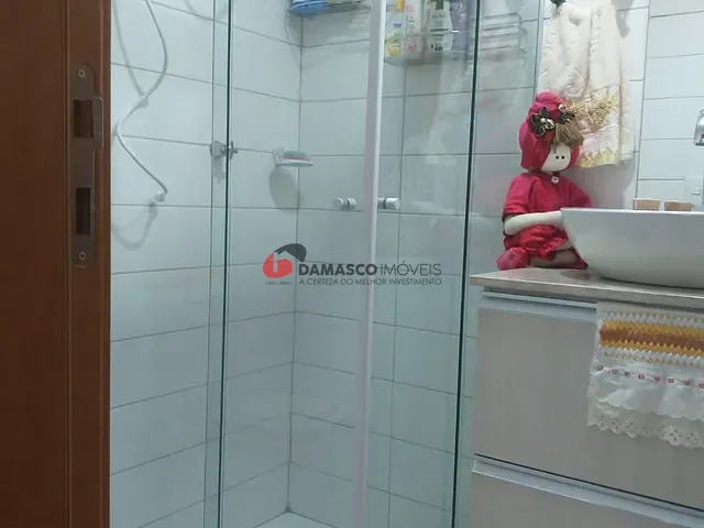 Apartamento 2 quartos e 2 banheiros, à venda, no bairro Utinga em Santo André
