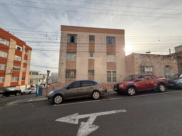 Locação - Apartamento com 2 quartos, 56 m², Rua XV de Novembro - Centro, Ponta Grossa.