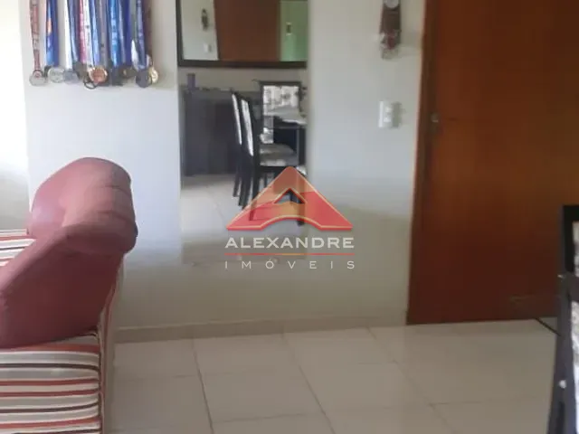 Apartamento 2 quartos e 2 banheiros, à venda, no bairro Vila Industrial em São José dos Campos