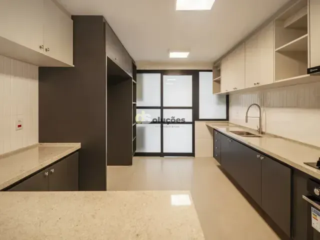 Apartamento 4 quartos e 5 banheiros, à venda, no bairro Bela Vista em São Paulo