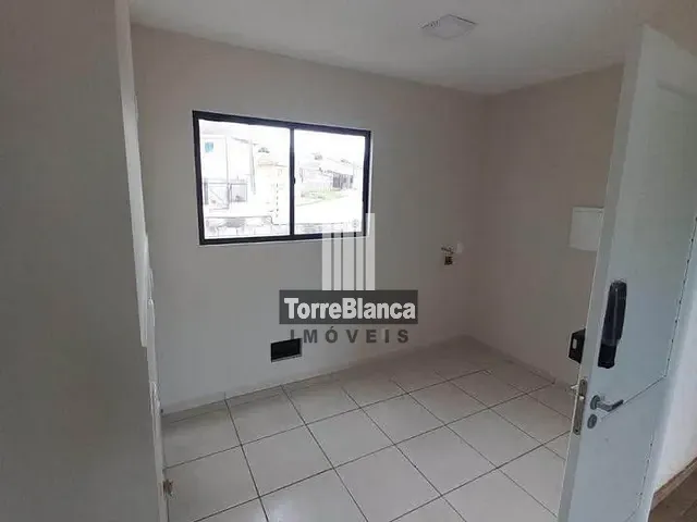 Apartamento 2 quartos e 1 banheiro, à venda, no bairro Uvaranas em Ponta Grossa