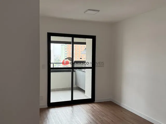 Apartamento 2 quartos e 2 banheiros, para alugar, no bairro Parque das Nações em Santo André