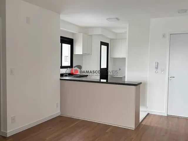 Apartamento 2 quartos e 2 banheiros, para alugar, no bairro Parque das Nações em Santo André