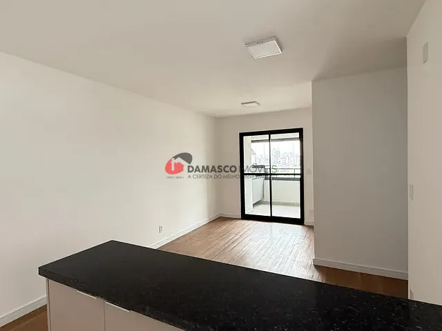 Apartamento 2 quartos e 2 banheiros, para alugar, no bairro Parque das Nações em Santo André