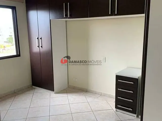 Apartamento 2 quartos e 1 banheiro, à venda, no bairro Jardim Stella em Santo André