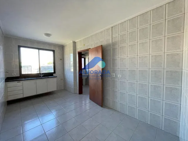 Apartamento com 10m² 4 quartos e 1 banheiro, para alugar, no bairro Vila Rubi em São José Dos Campos