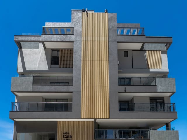 Apartamento com 245m² 3 quartos e 1 banheiro, à venda, no bairro Praia Brava em Itajaí