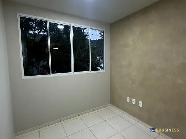 Apartamento 2 quartos e 1 banheiro, à venda, no bairro Vargem Grande em Rio de Janeiro