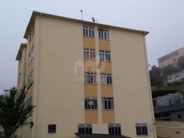 Apartamento 2 quartos e 1 banheiro, para alugar, no bairro Quitandinha em Petrópolis