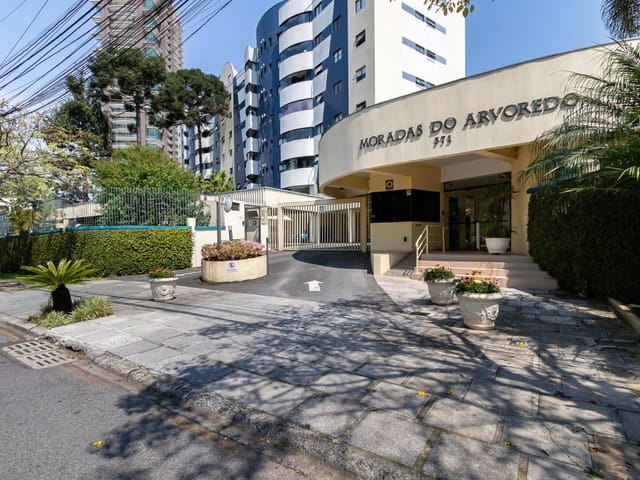 Apartamento 3 quartos e 2 banheiros, à venda, no bairro Campo Comprido em Curitiba